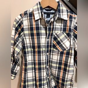 Tommy Hilfiger Boys Long sleeve dress shirt